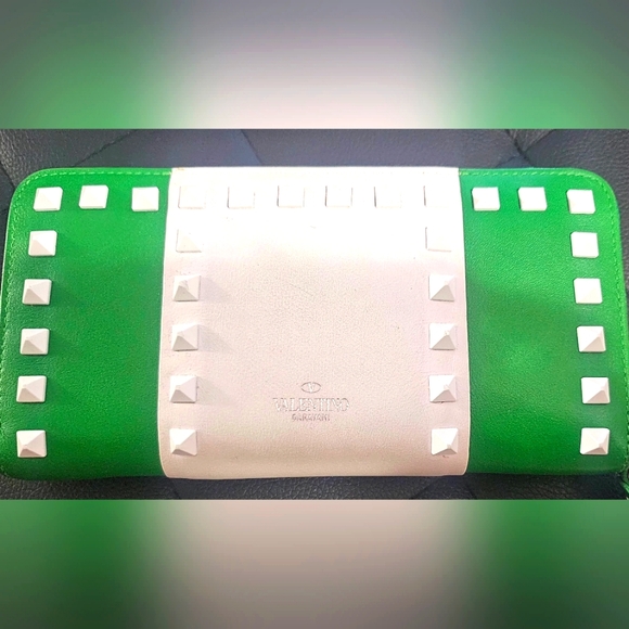 AUTHENTIC Valentino color block long zippy wallet - Picture 1 of 5